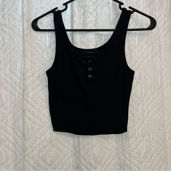 Forever 21 Tops - Forever 21 crop black tank